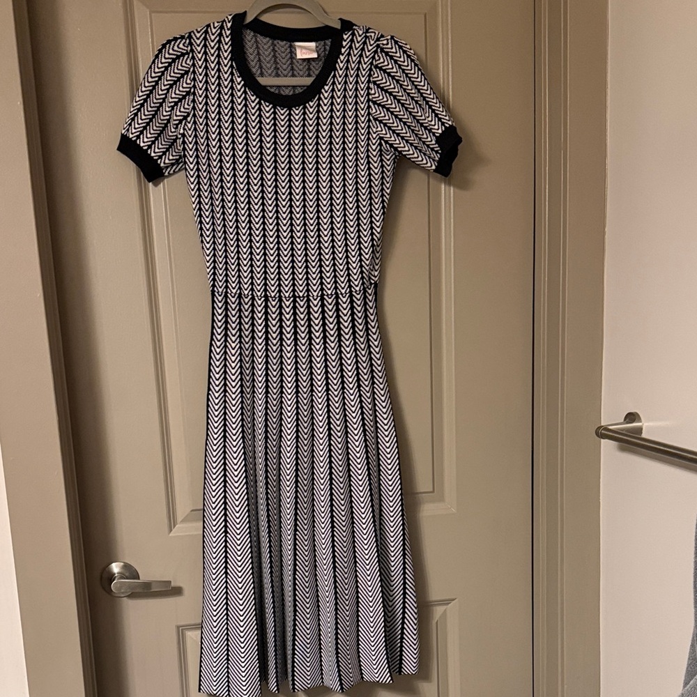 Black and White Patterned Women's Dress